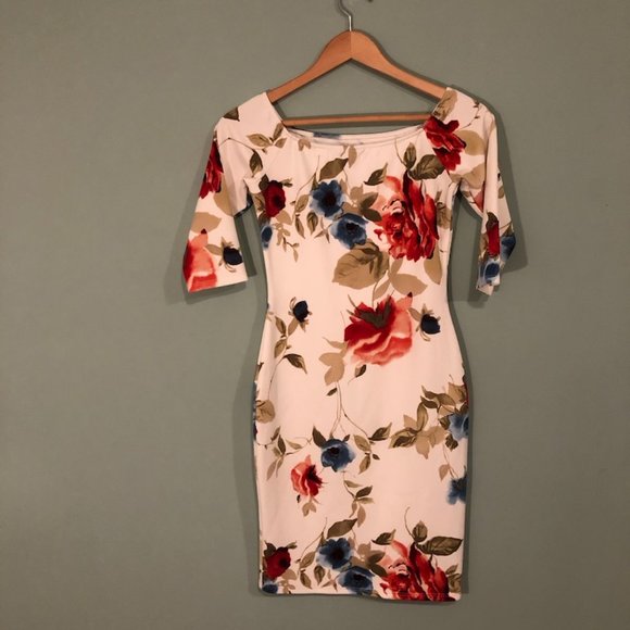 Floral Hourglass Dress - Picture 2 of 5